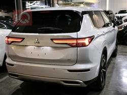 ميتسوبيشي اوتلاندر